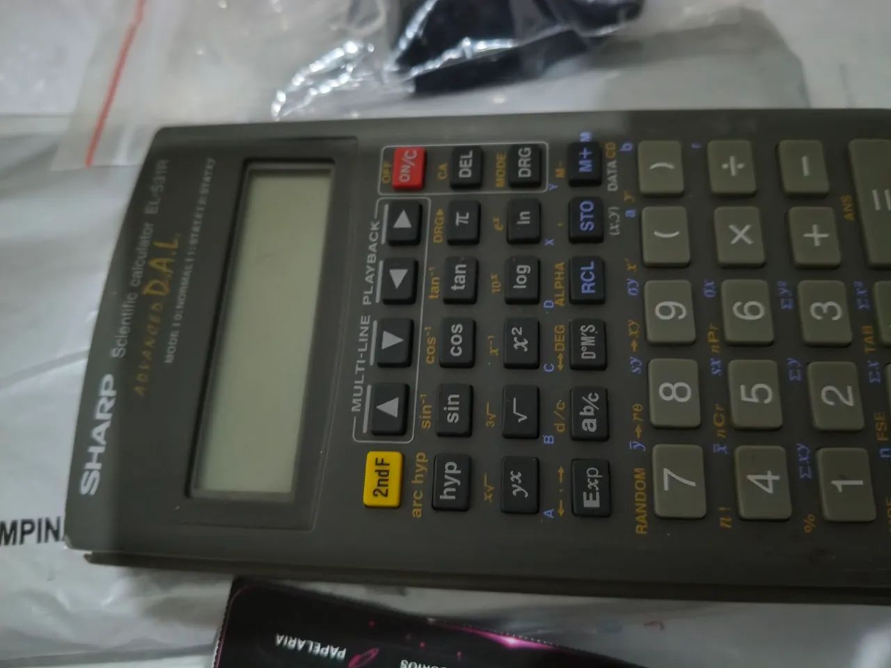 Calculadora científica Sharp EL-531R está sem bateria  - Foto 2