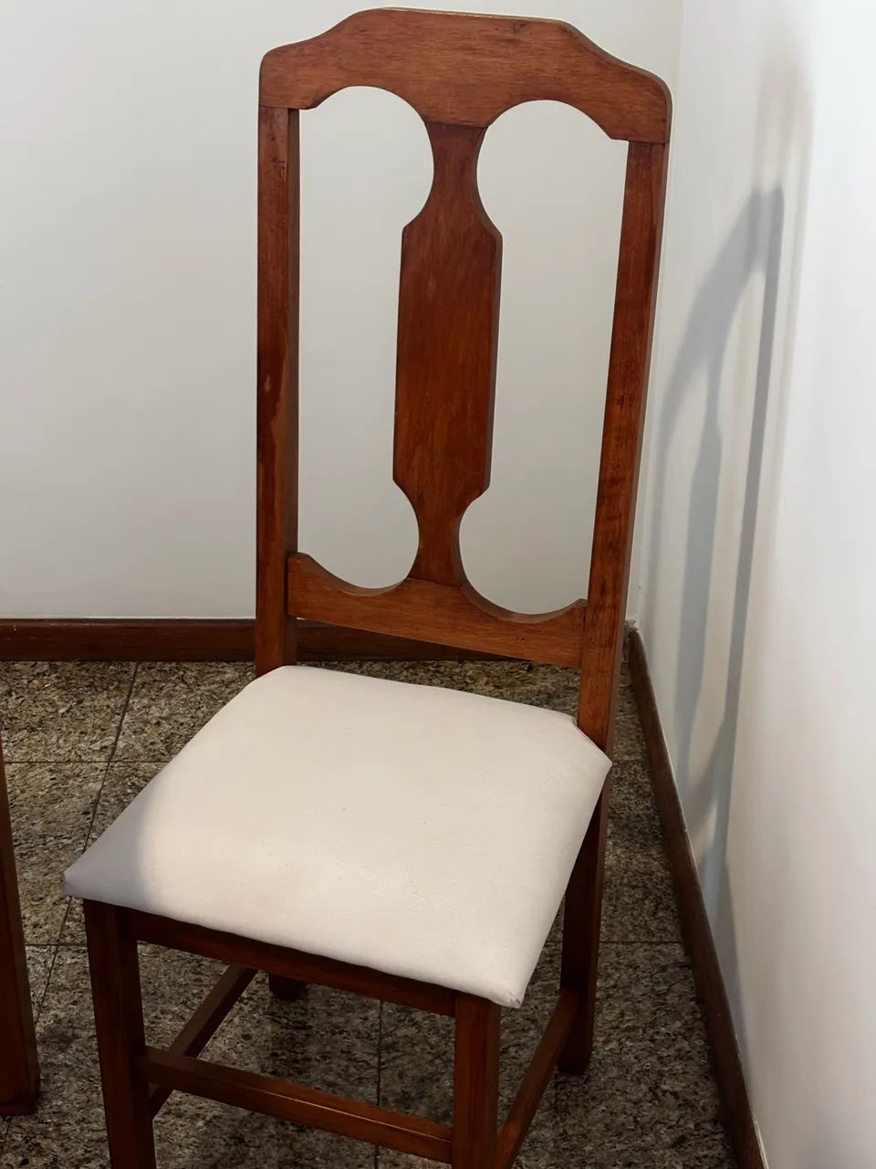 Mesa de jantar perfeita com 4 cadeiras  - Foto 3