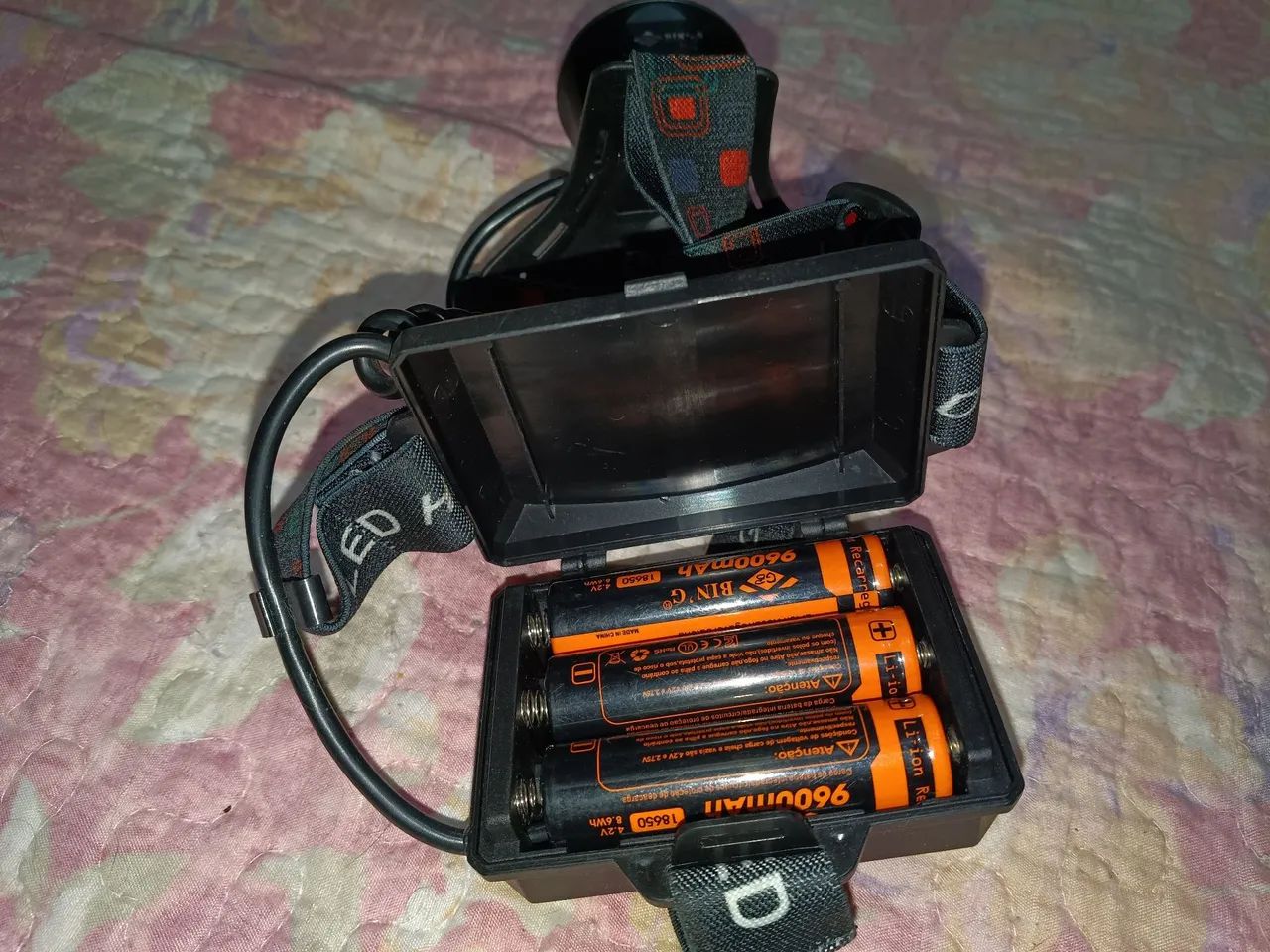 Lanterna de cabeça carregável USB. - Foto 2