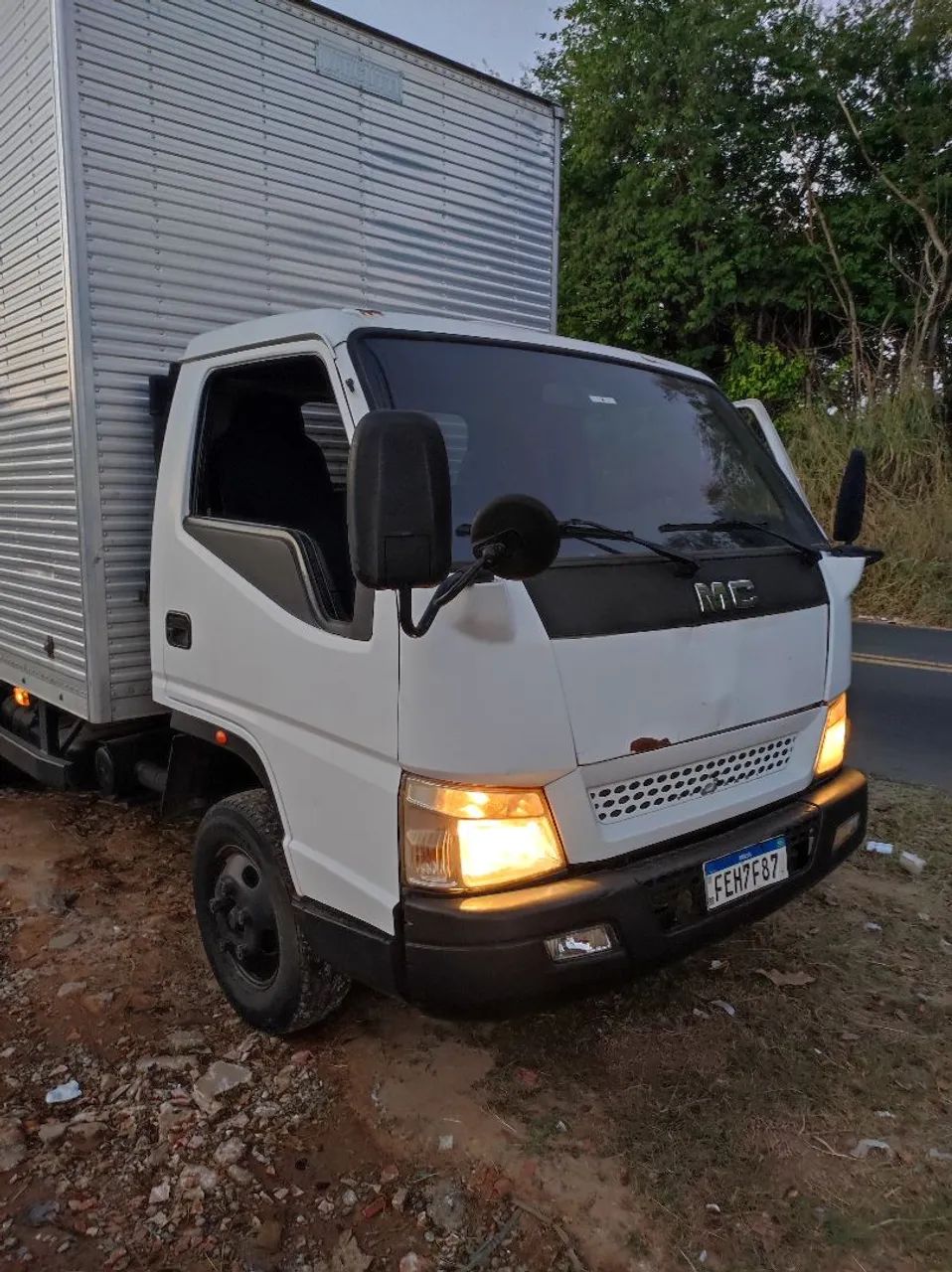 Vendo com motor nacional 