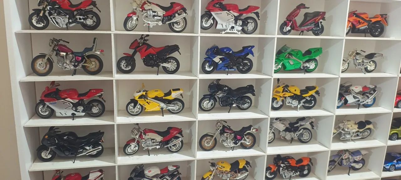 Motos 1/18 - Foto 3
