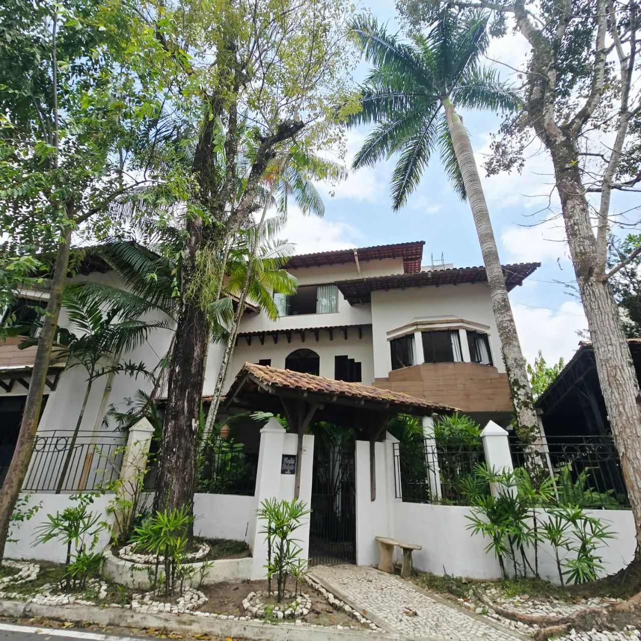 VENDO CASA NO COND. LAGO AZUL COM 5 SUITES - Foto 2