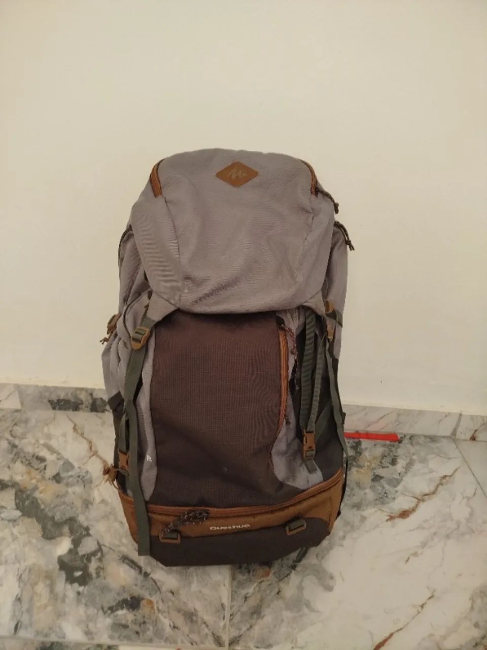 Mochila de camping 70L da Quechua