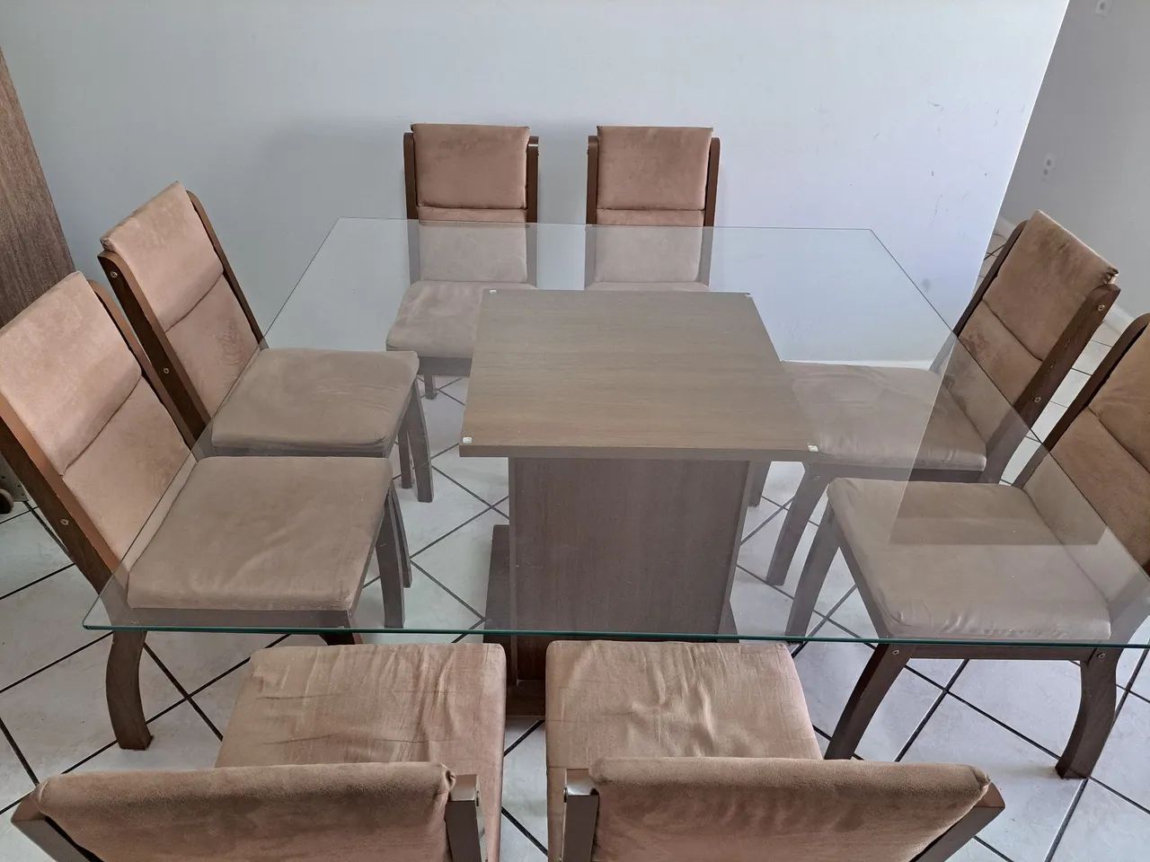 Mesa de vidro com 8 cadeiras  - Foto 4