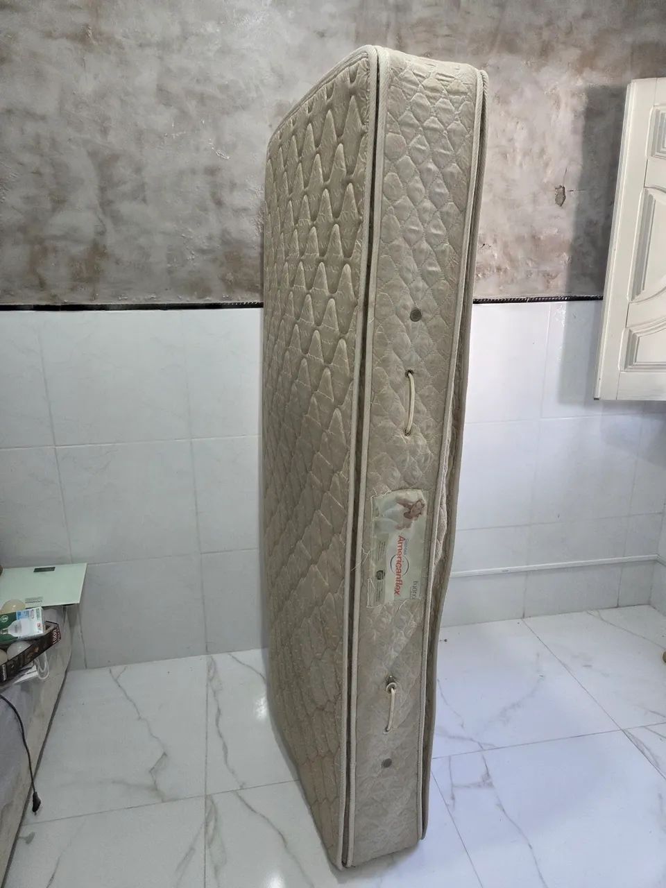 Colchão de mola solteiro