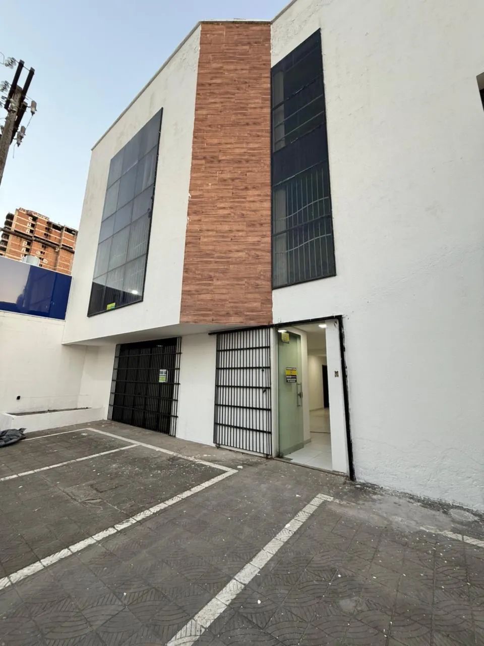 Prédio comercial 910m2 tirol c/auditório 