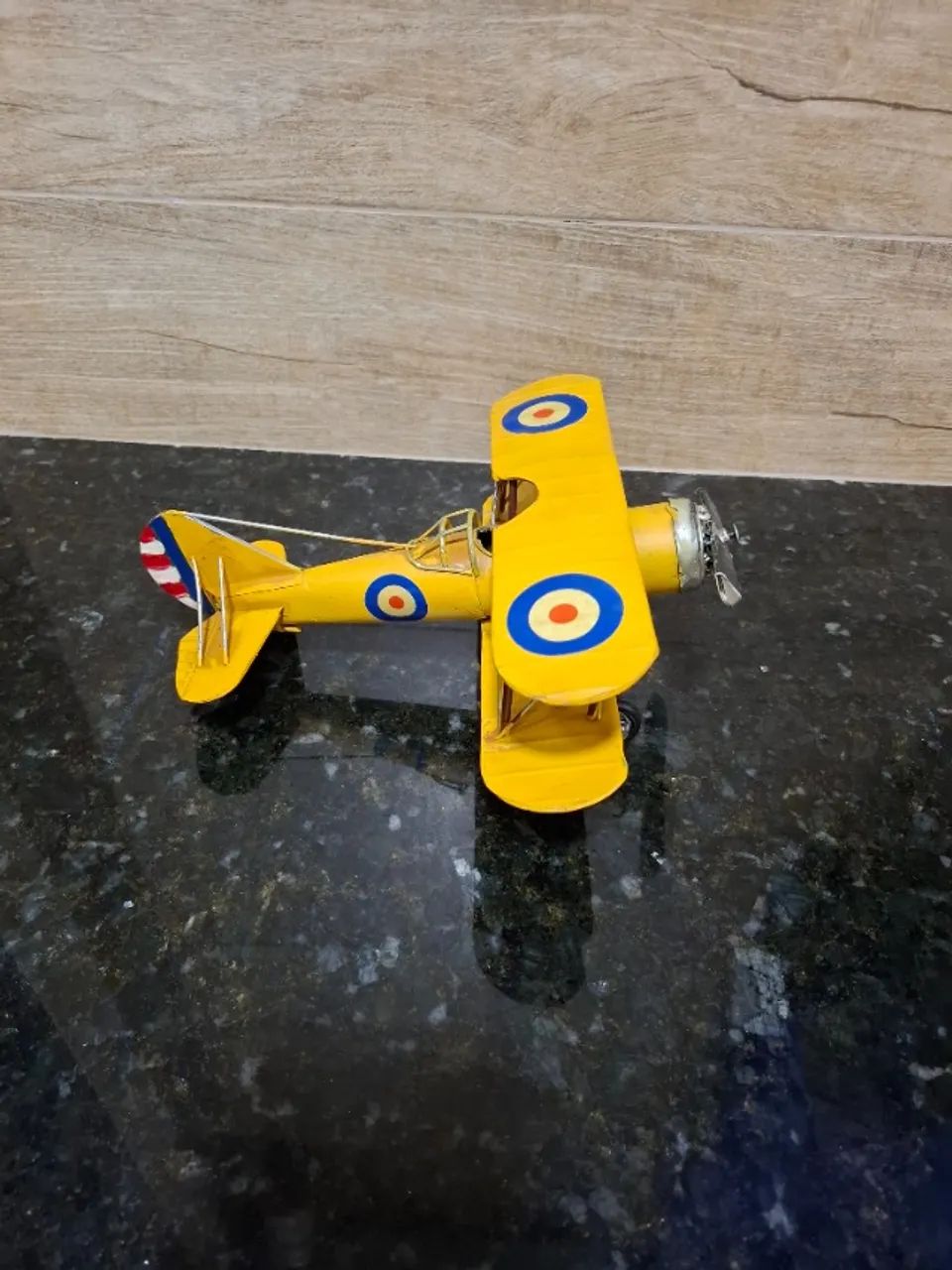 AVIÃO BIPLANO VINTAGE 25CM AMARELO - Foto 5