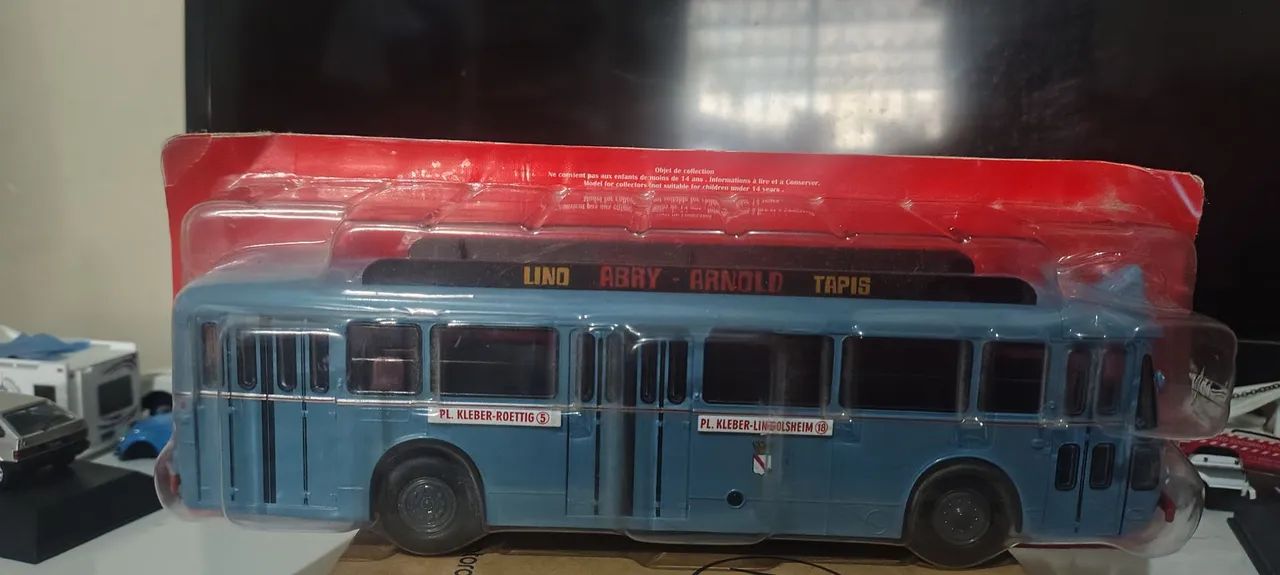 Miniaturas de ônibus escalas 1/43 - Foto 3