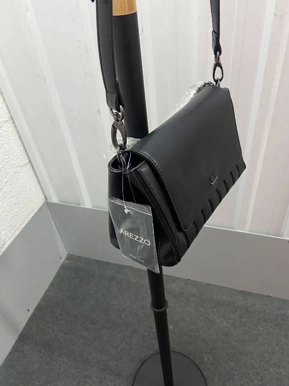 LINDA BOLSA DA AREZZO NOVA COM ETIQUETA  - Foto 3