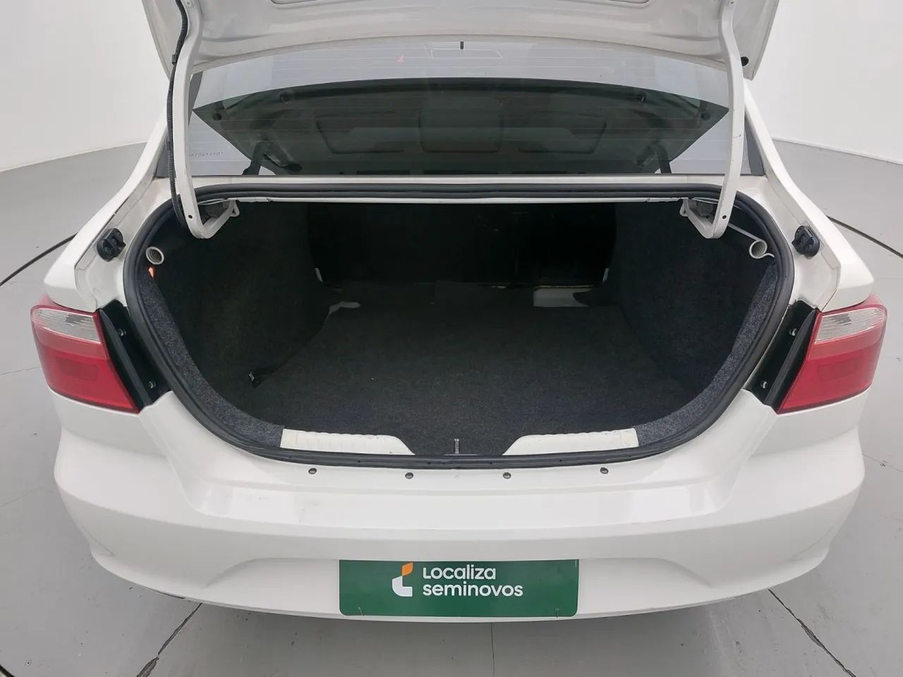 Volkswagen Voyage 1.0 Flex 12V 4p, foto 7 de 16