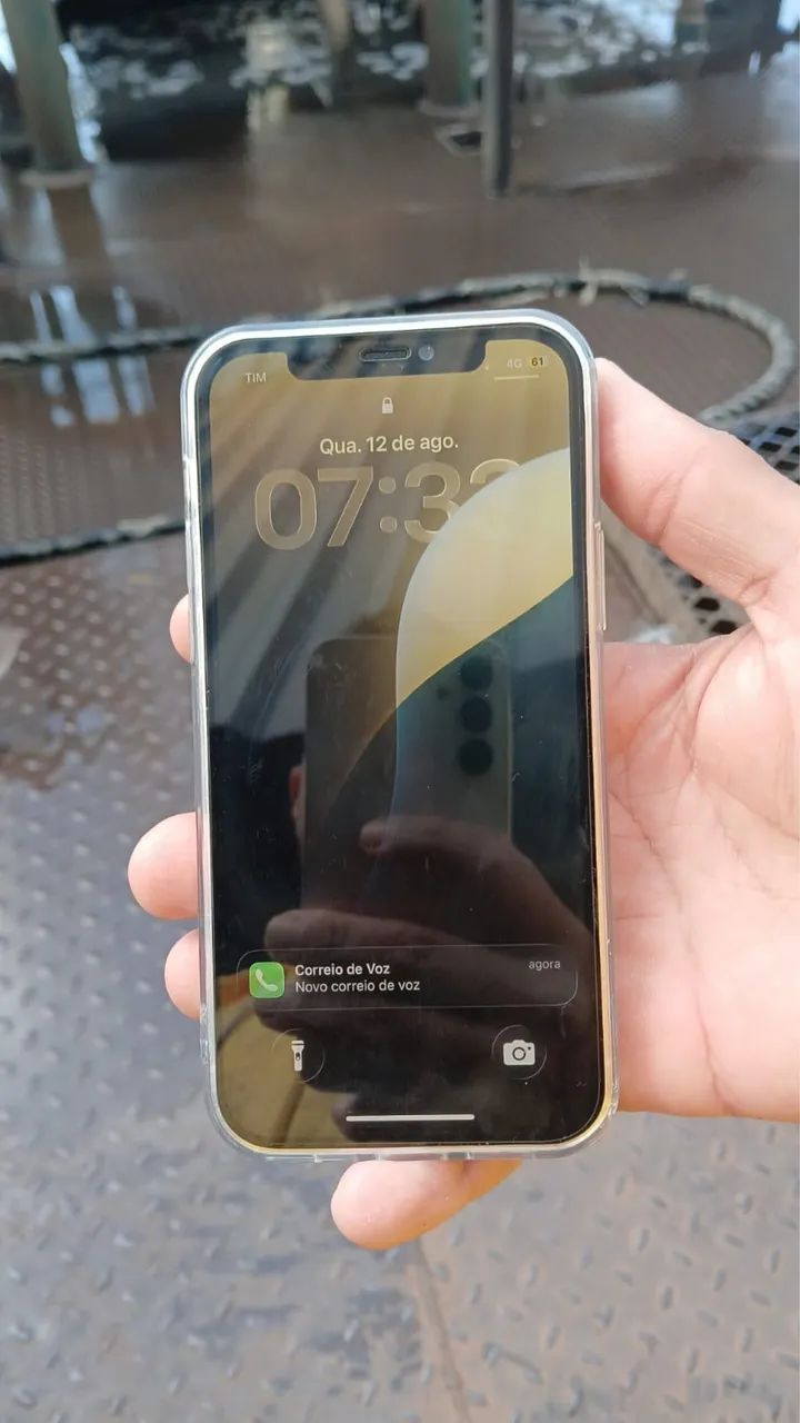 iPhone 12 128GB Branco - Foto 2