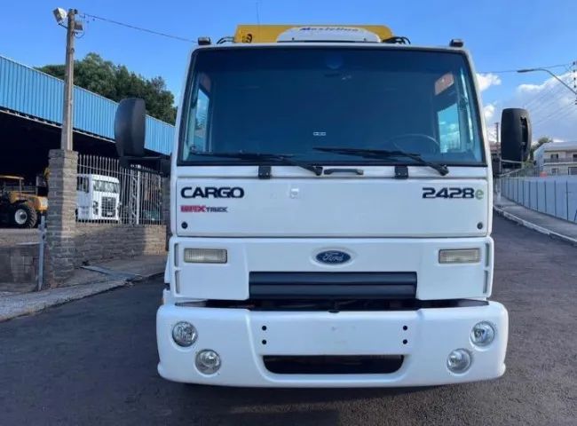 Ford cargo 2428 2011 6x2 com munck  - Foto 5