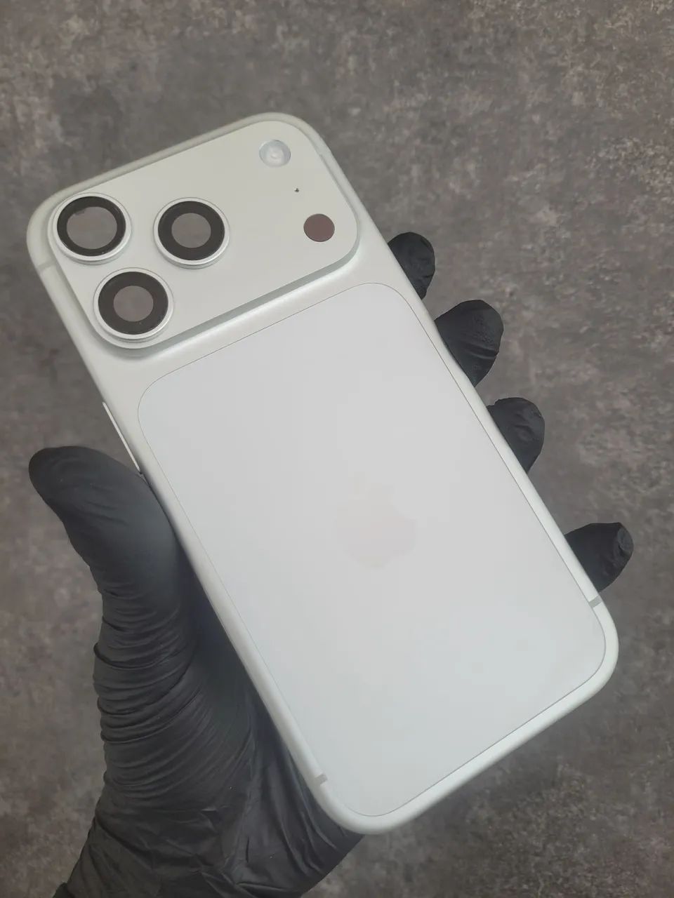 Carcaça Original iPhone 17 Pro Branca Completa Usada Com Chip