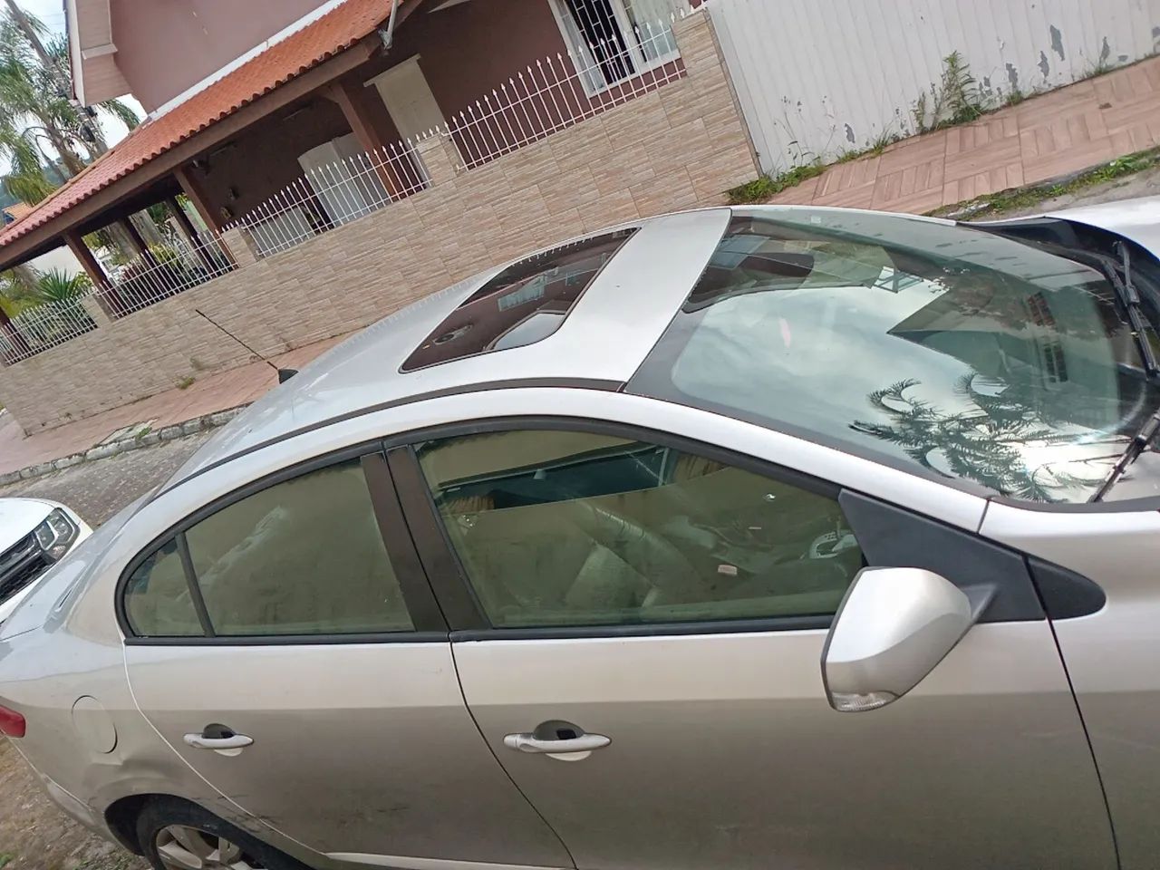 Renault Fluence Sed. Dynamique 2.0 16V Flex Aut. 2011 - Foto 5
