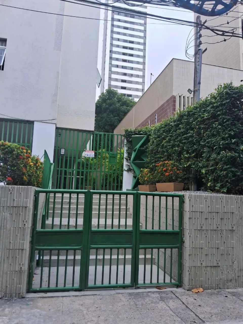 Apart MADALENA, prox Beira Rio, Elevador  , 3 quartos, 1 suíte , garagem ampla , nascente - Foto 2