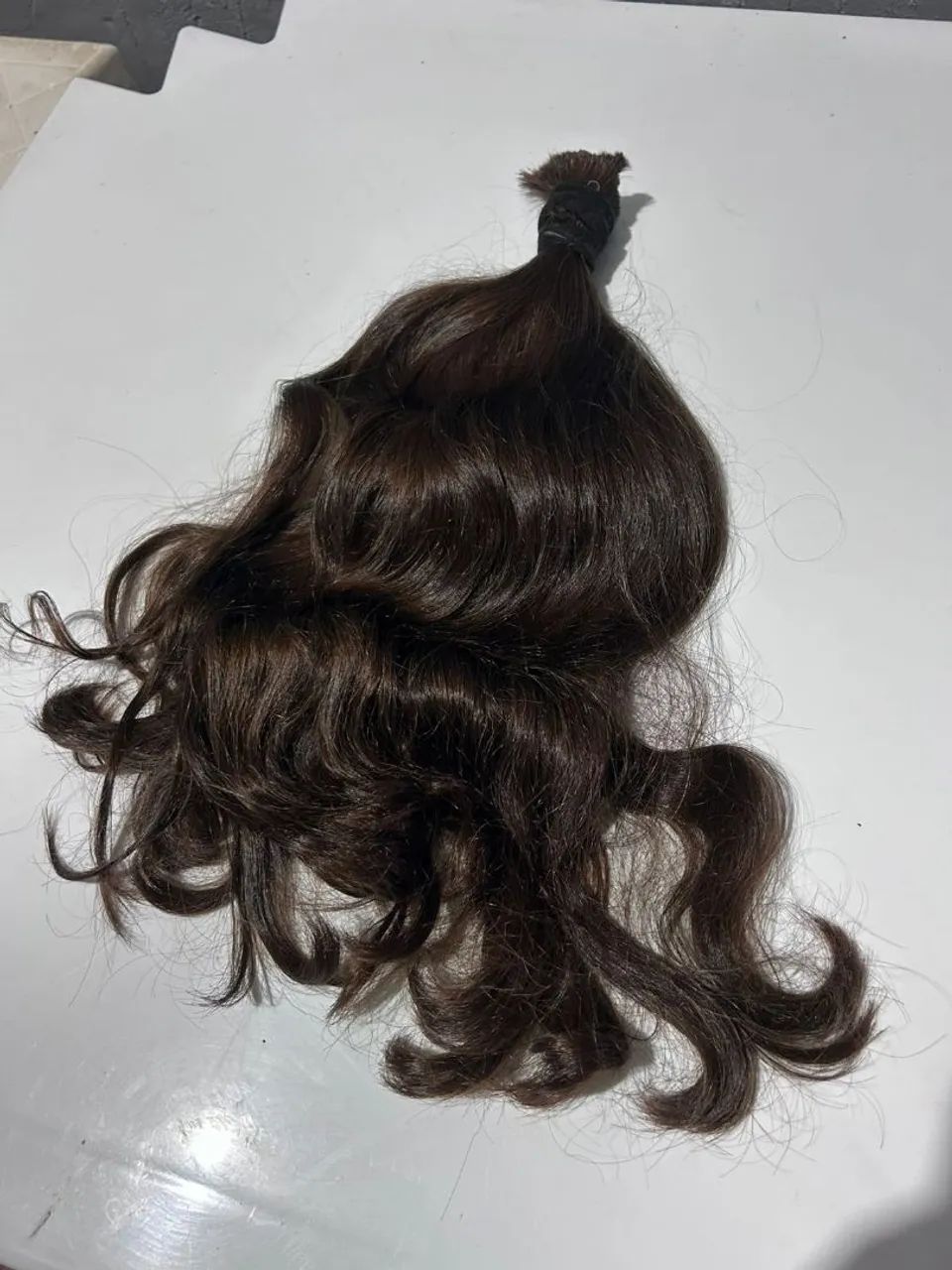 Vende-se cabelo virgem, ondulado e volumoso, 47 cm - Foto 4