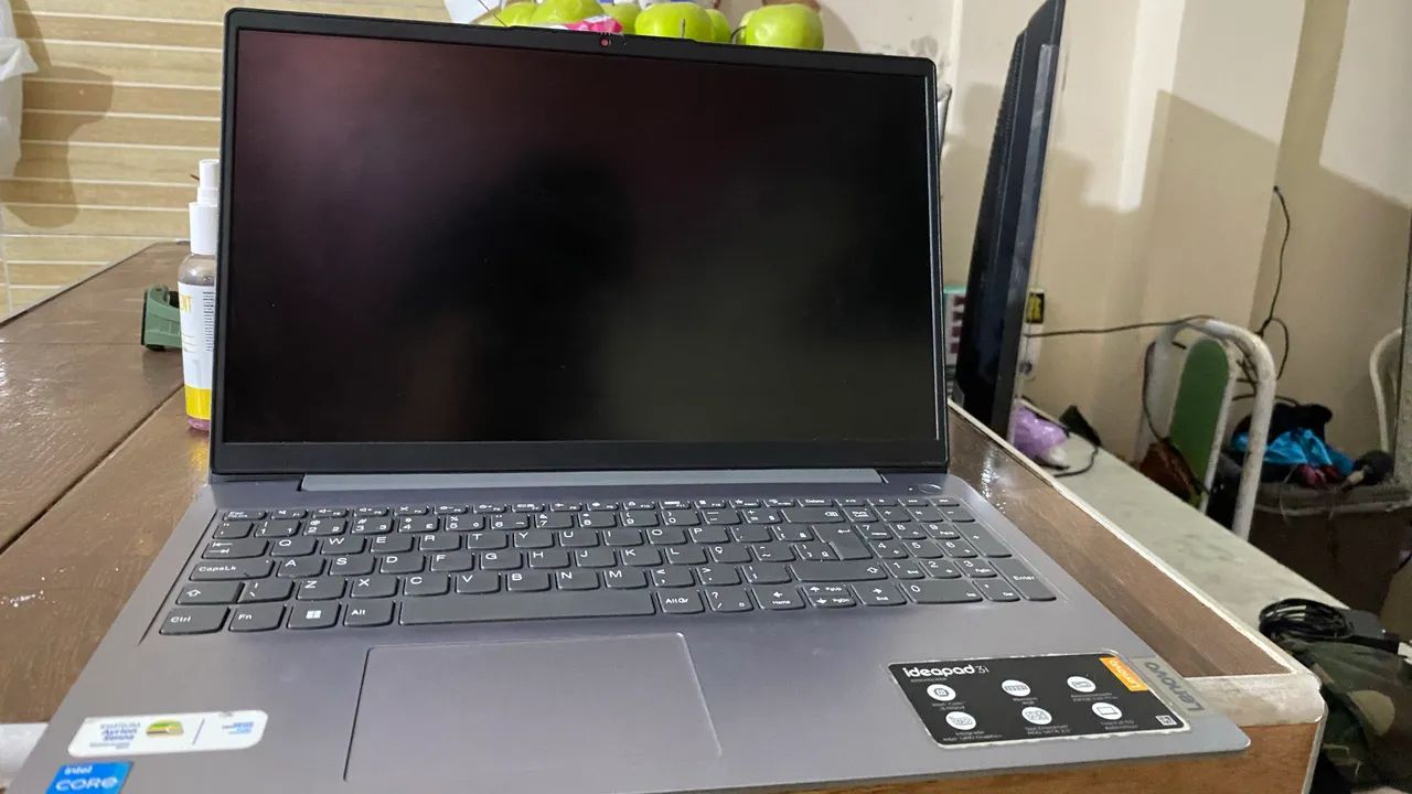 Lenovo IdeaPad I3  - Foto 2