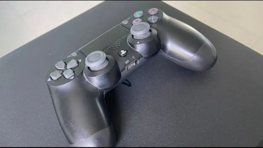 PS4 slim 1 TB