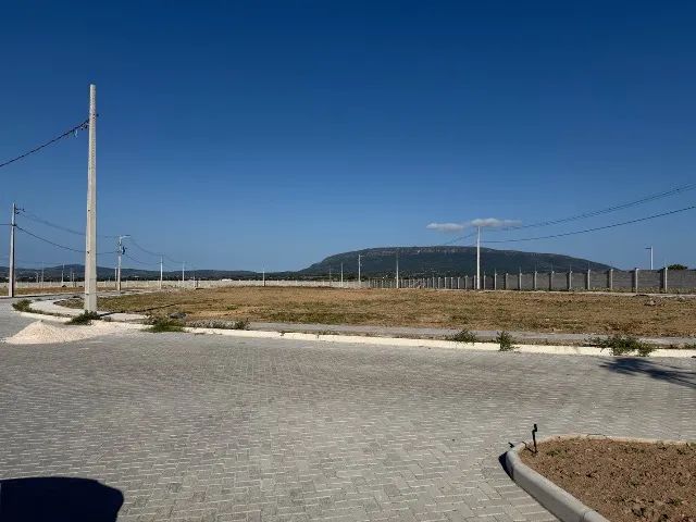 Lote de esquina no Condomínio Santos Dumont 