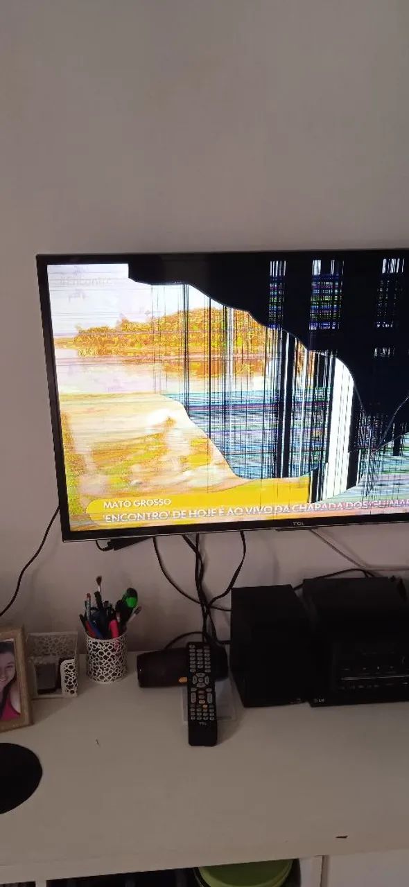 Tv TCL de 40 Polegadas Sai Som, Display Com Avaria  - Foto 3