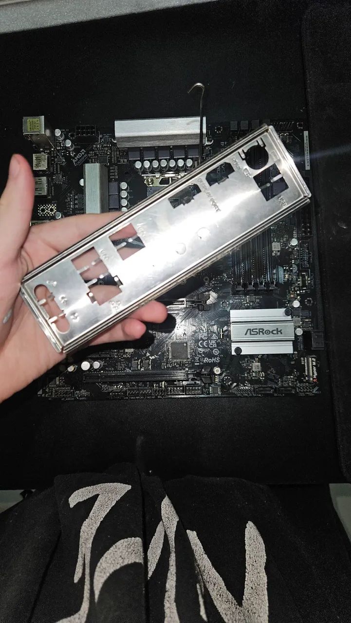 B660 Phantom Gaming 4 - Foto 3