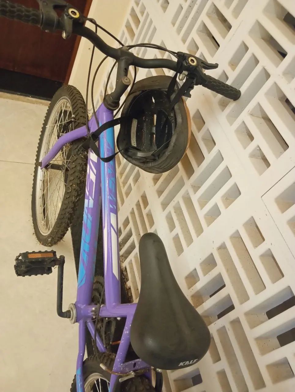 Bicicleta semi nova 
