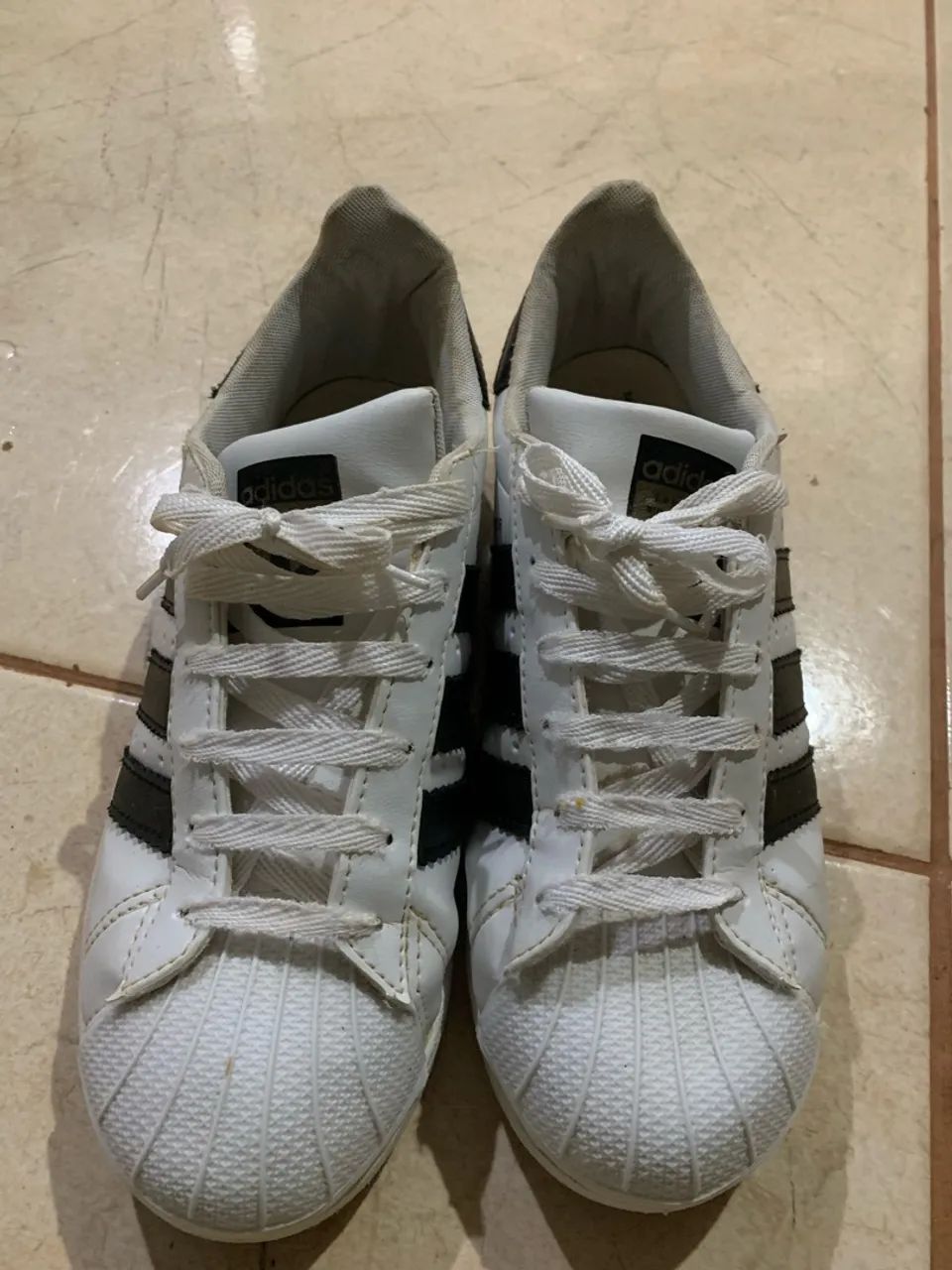 Tênis adidas 39