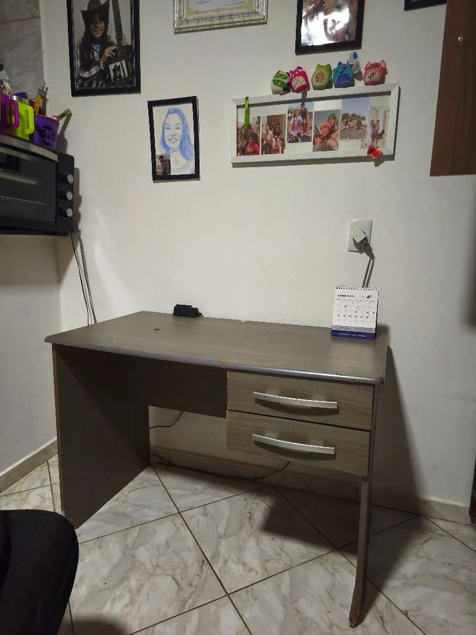 Mesa de computador simples 
