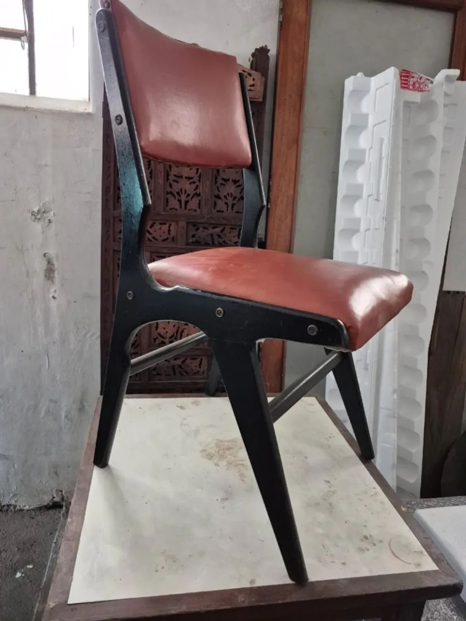 Cadeira anos 60. Totalmente original.  - Foto 3