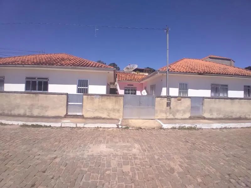 Casa - Pequeri MG