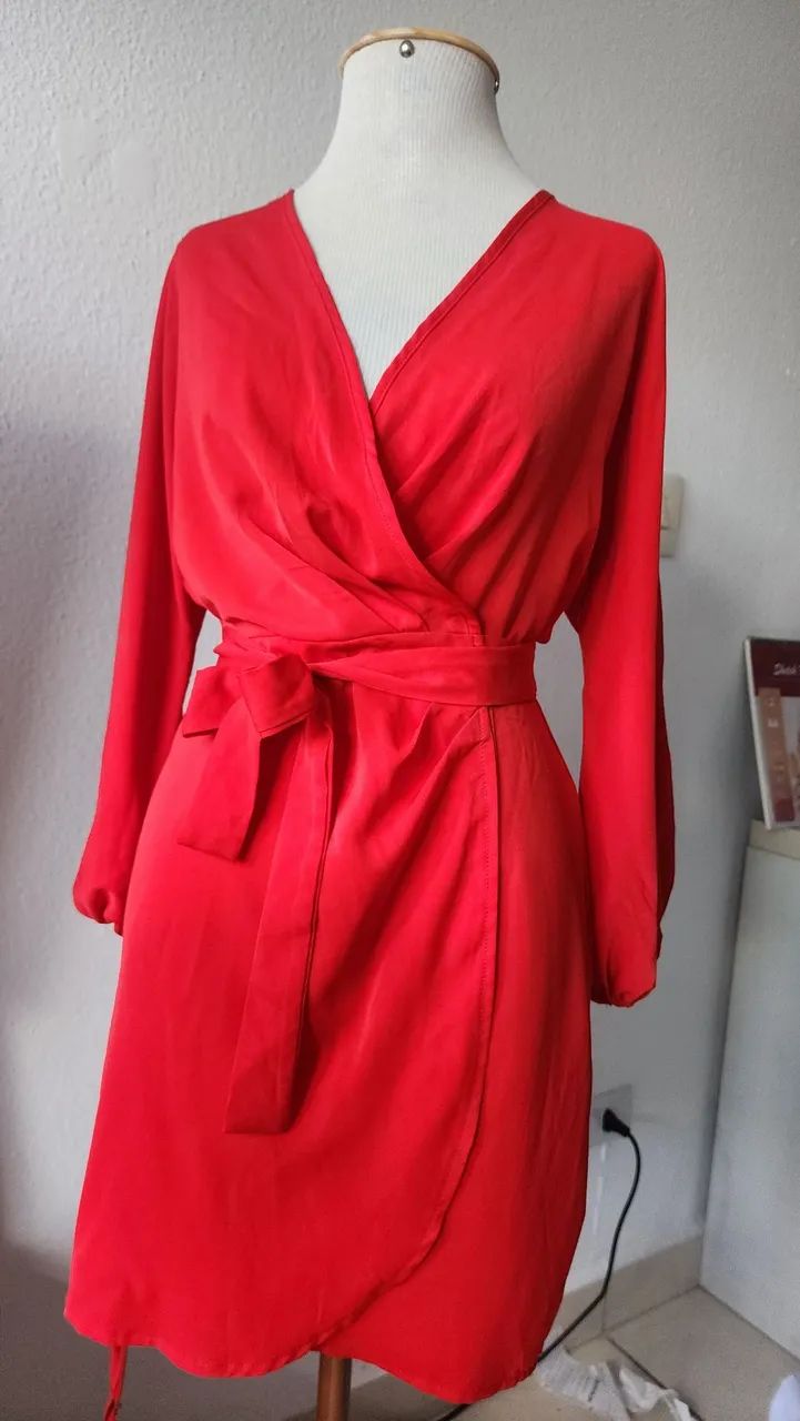 Vestido de amarrar em viscose Novo