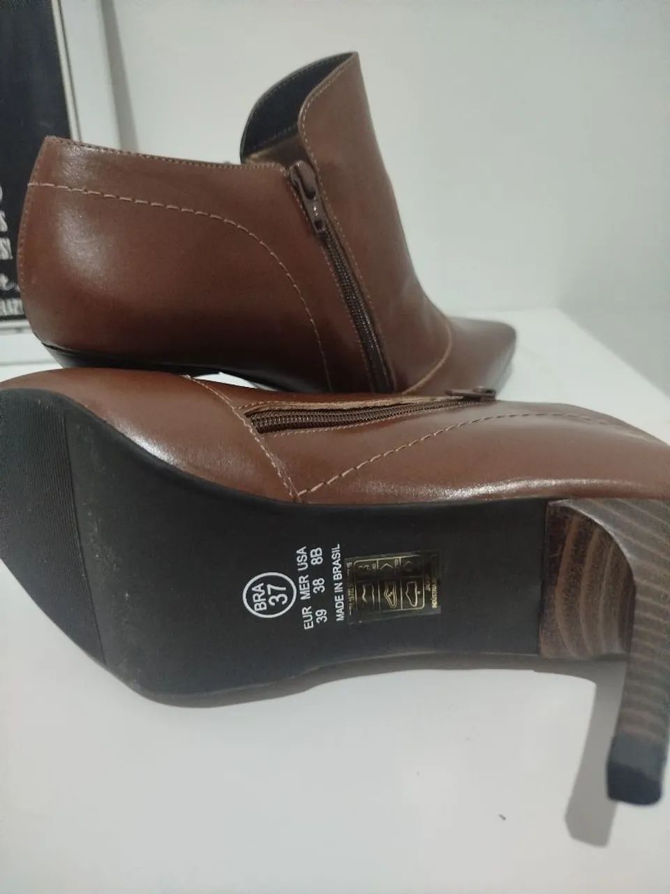 Bota feminina em couro  - Foto 3