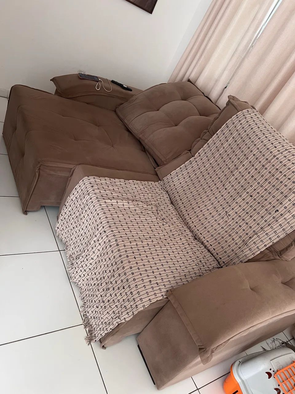 Sofá novo, marrom65566182279043121