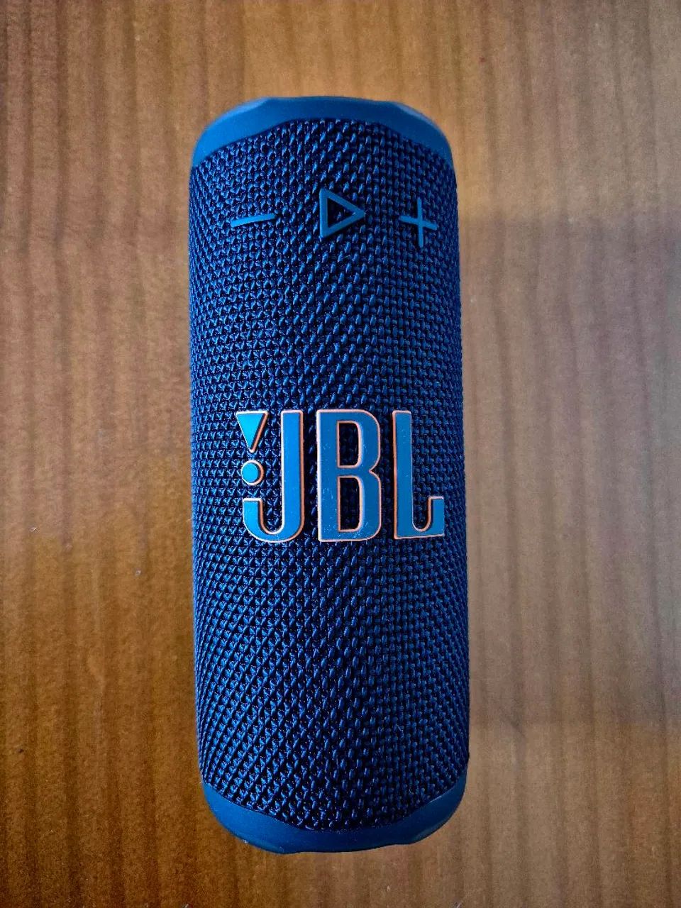 Som portátil JBL GRIP Atual com Case