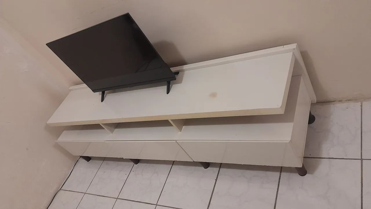 Rack de TV  3 gavetas 