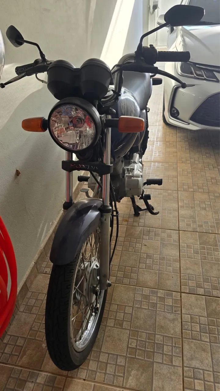 CG Titan KS 2003 - Foto 2
