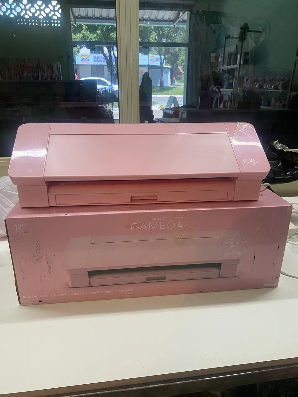 Silhouette cameo 4