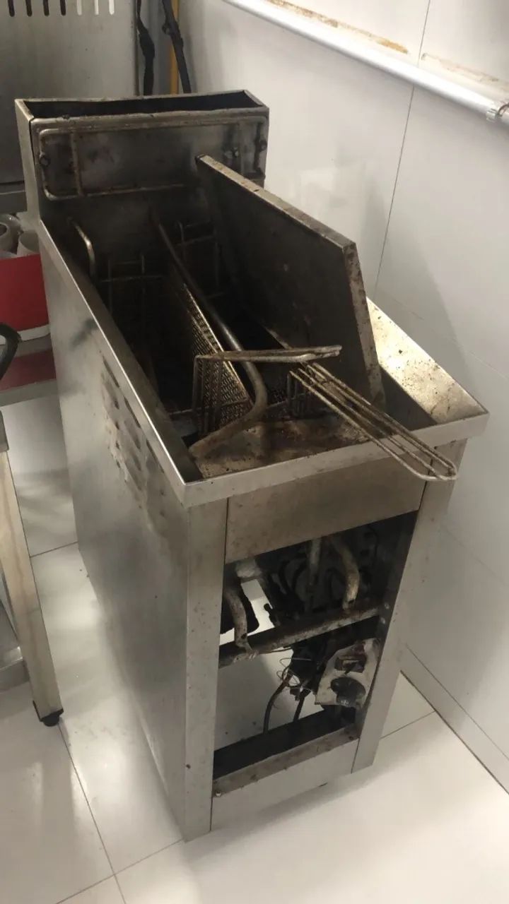 Fritadeira a gas com controlador eletrica de temperatura 