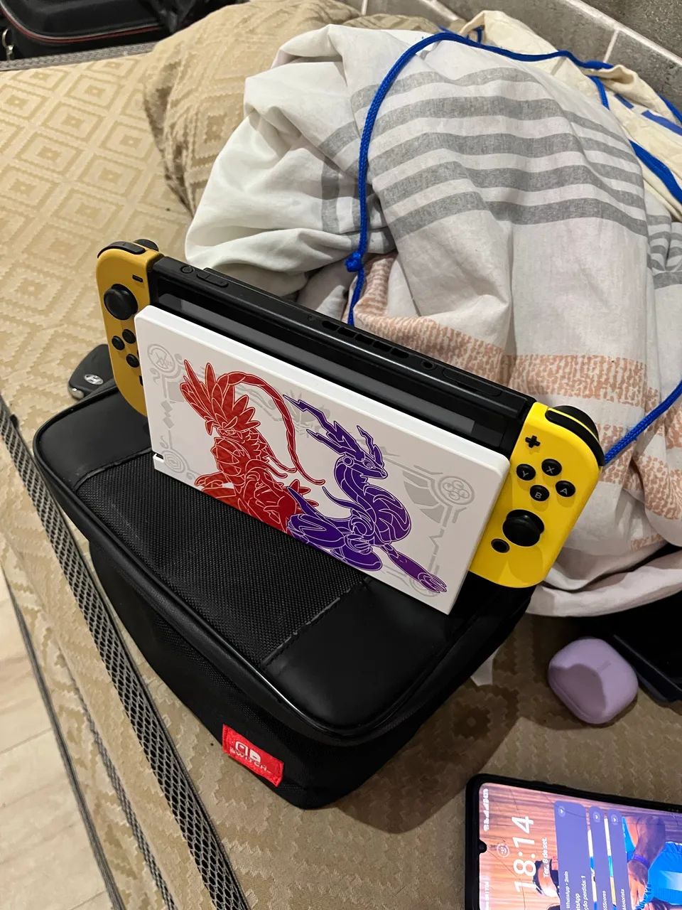 Nintendo switch edicao especial evy e pikachu