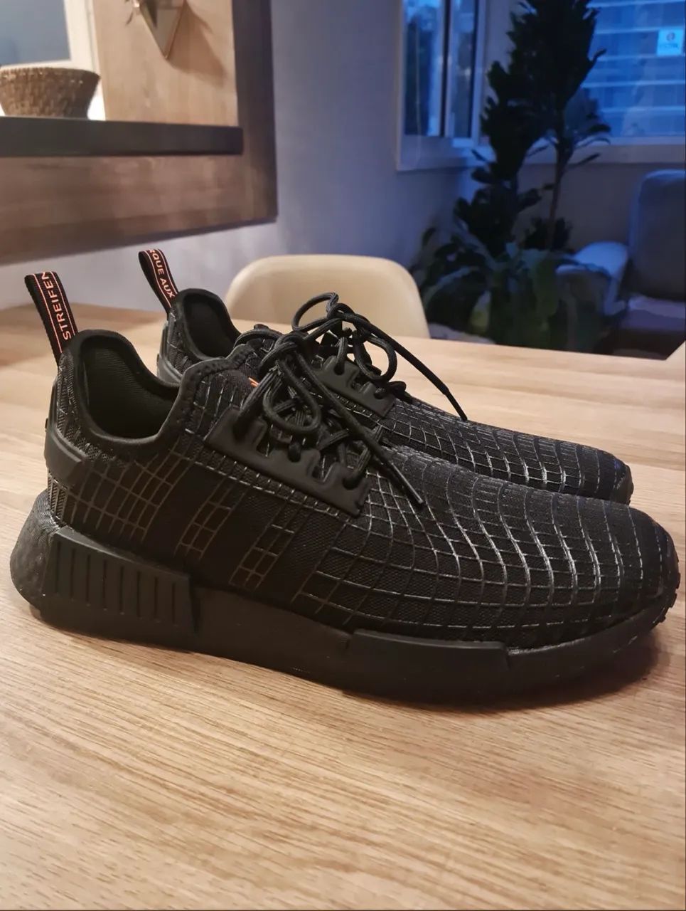Adidas NMD R1 Preto TAM 41 - Foto 2