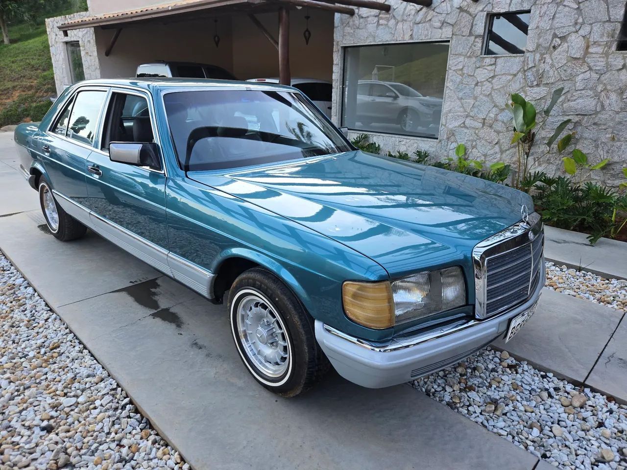 Mercedes-Benz 220-S Sedan 2.2 6V 4P Gasolina. 1982