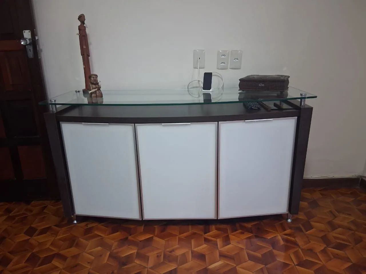 Conjunto de cama, colchão, mesa de cabeceira e cômoda. - Foto 4