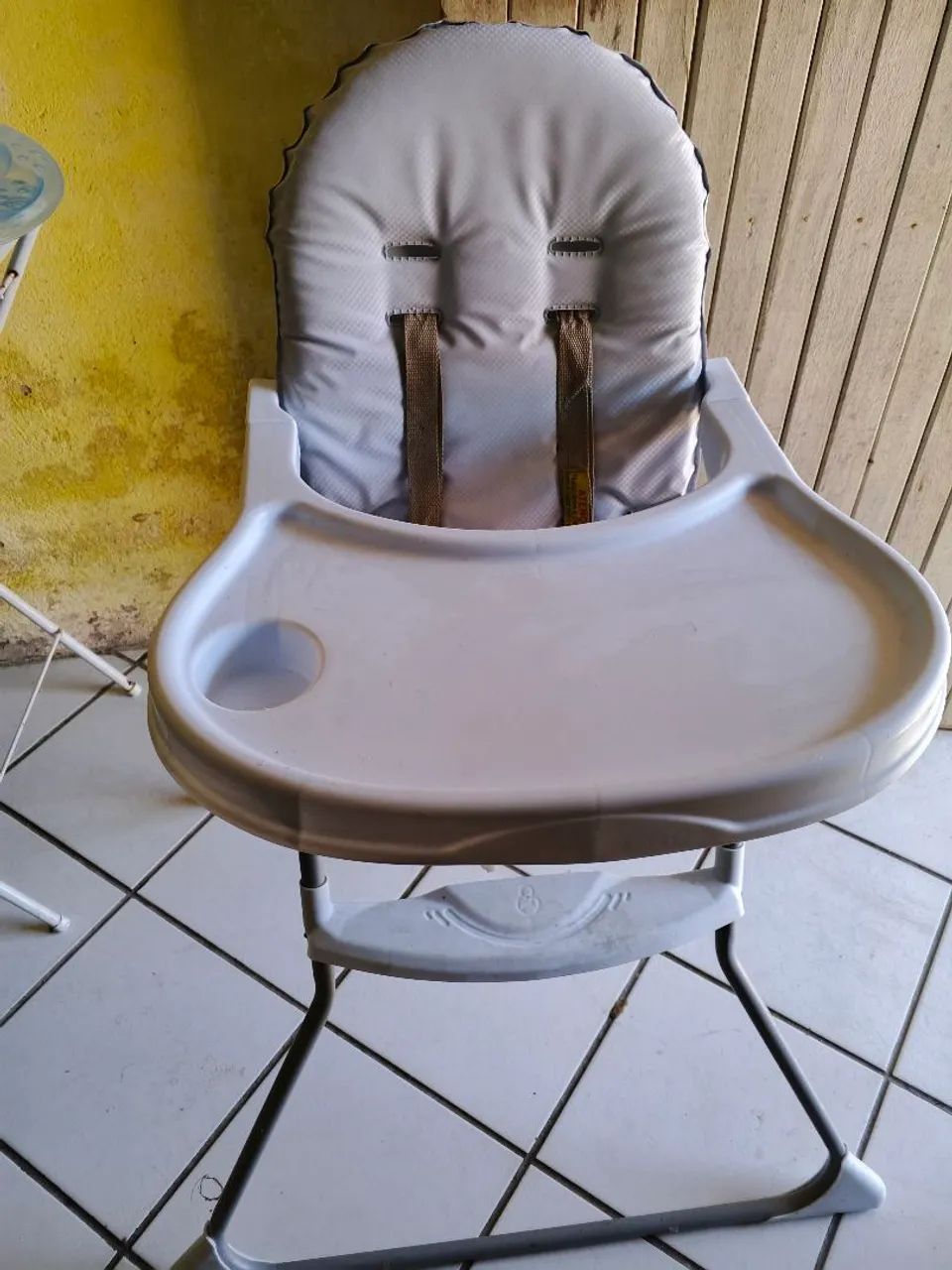 Cadeira de alimentação infantil 