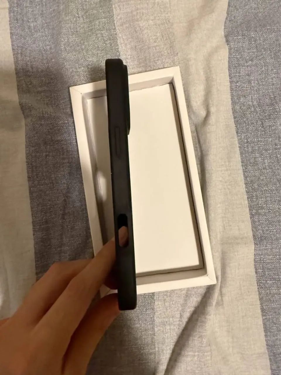 Capa Ovvi silicone iPhone 16 pro max  - Foto 2