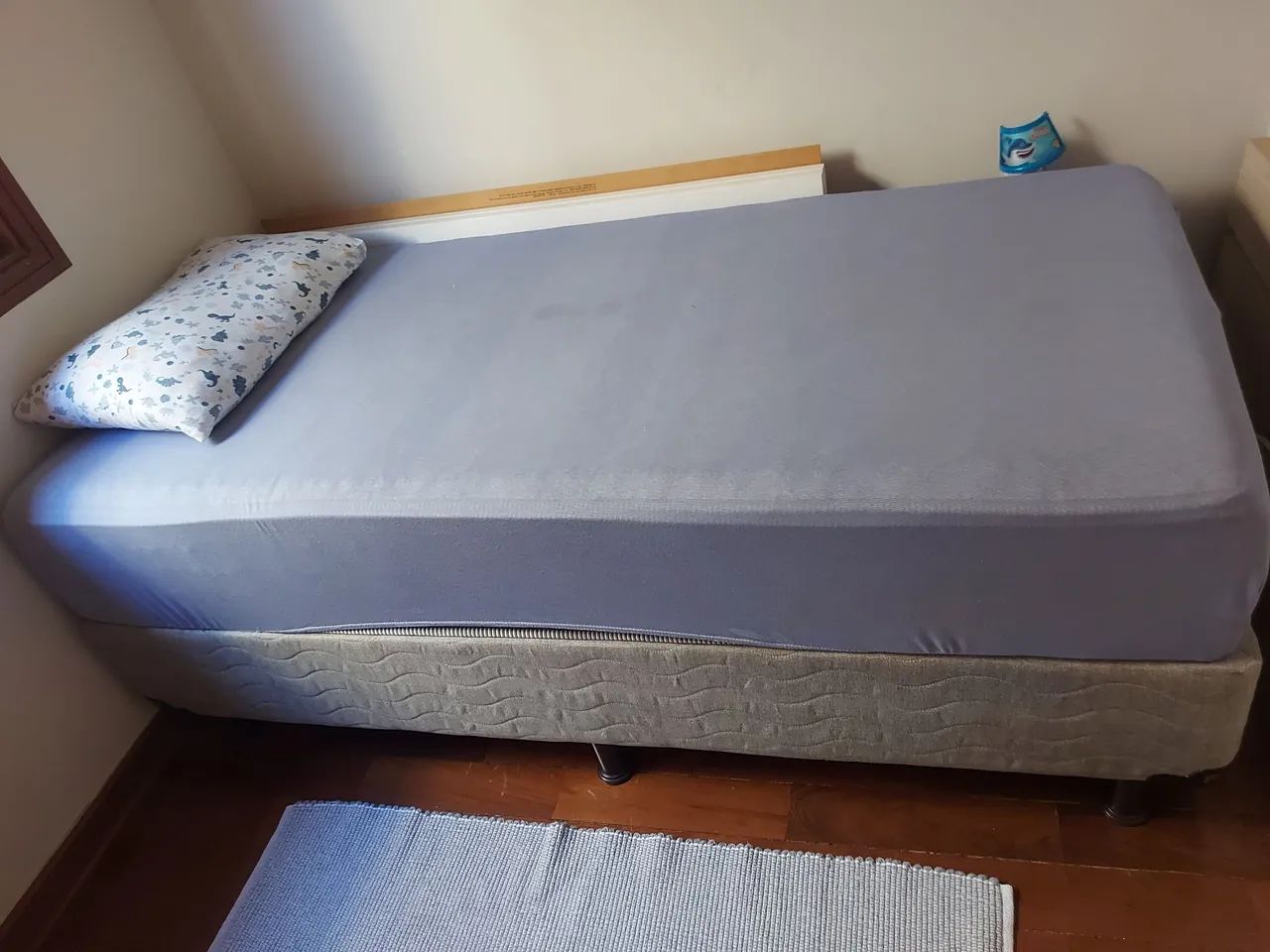 Vendo Cama Box Solteiro com o Colchão  - Foto 3