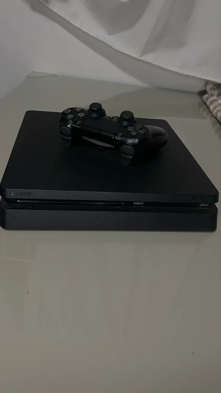 PlayStation 4 slim