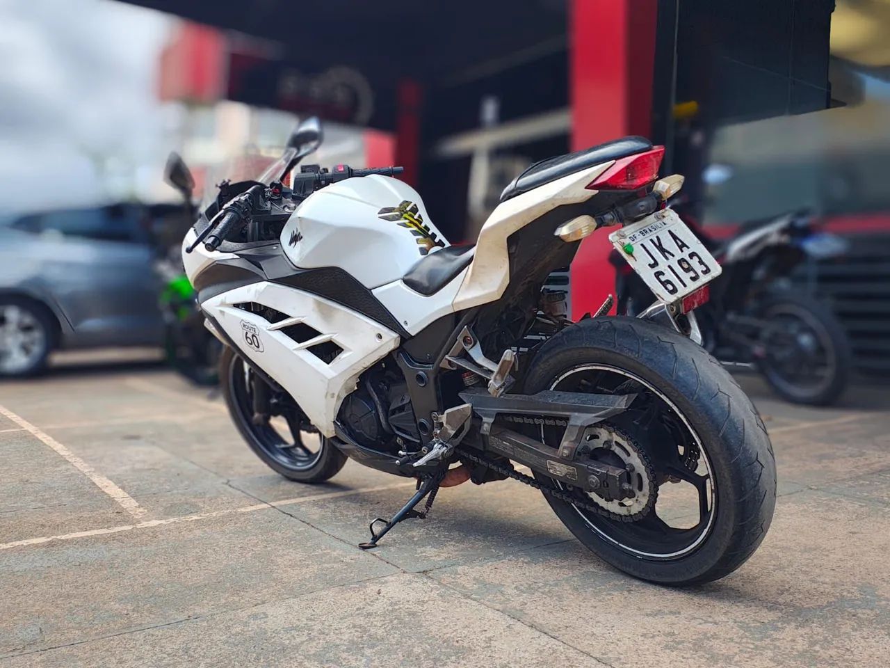 Ninja 300 - Foto 2