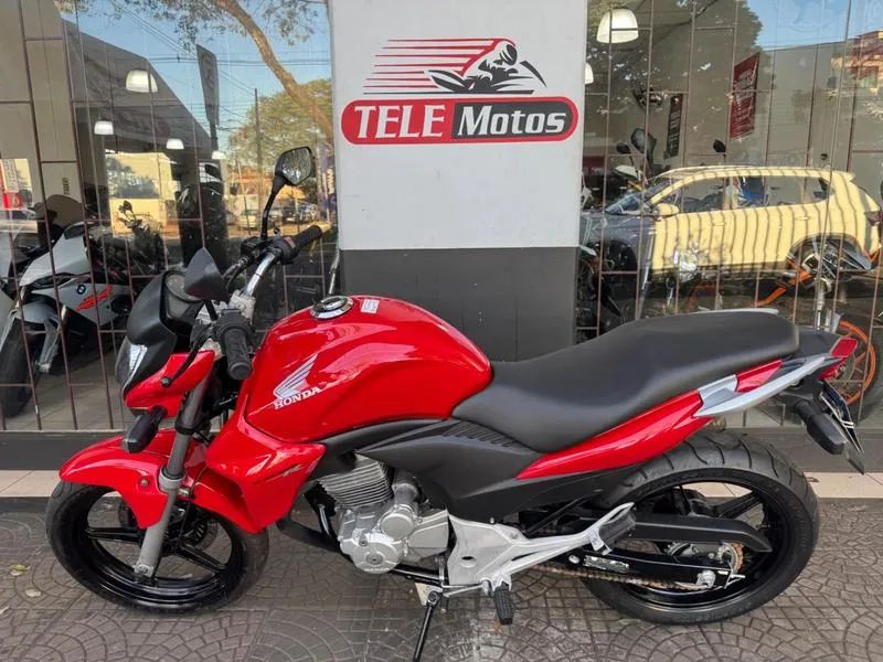 HONDA CB 300R 2010 - Foto 2