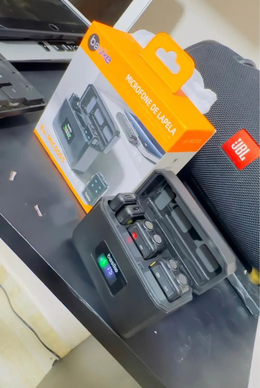 Microfone duplo de lapela Lightning é tipo C