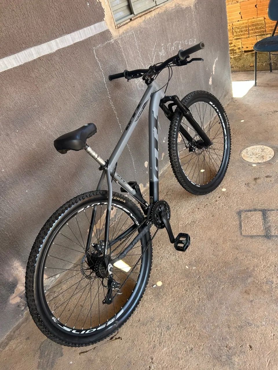 BICICLETA GTI ARO 29 ? REVISADA E DOCUMENTADA! - Foto 2